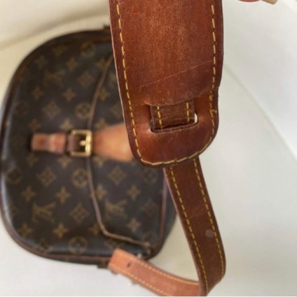 Louis Vuitton Jeune - Picture 7 of 14